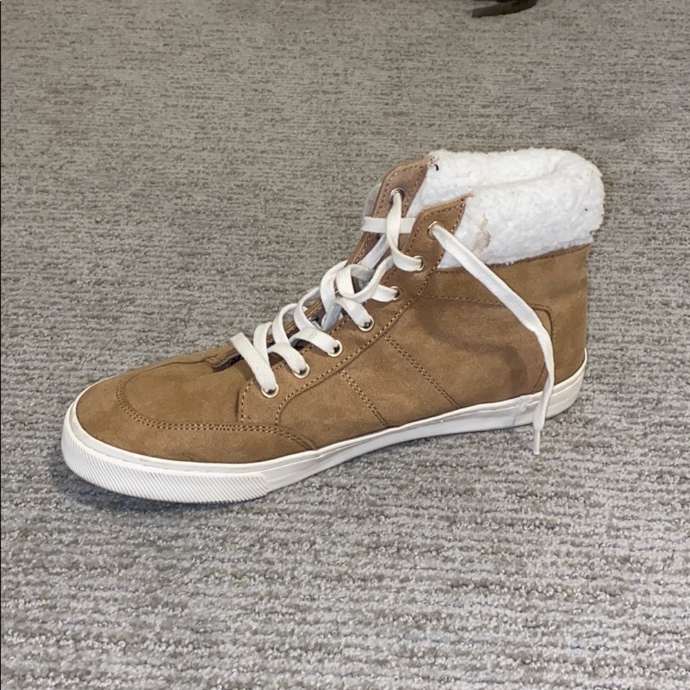 Cutest brown high tops with fur detail